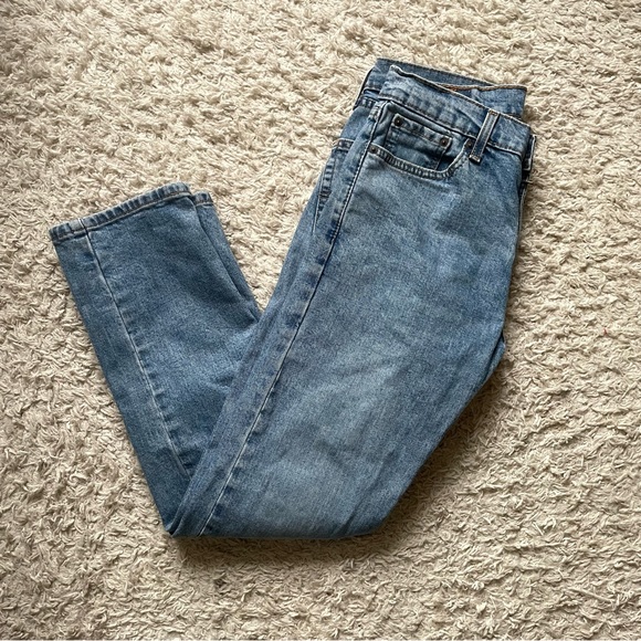 Levi’s: Straight leg jeans - Picture 3 of 13